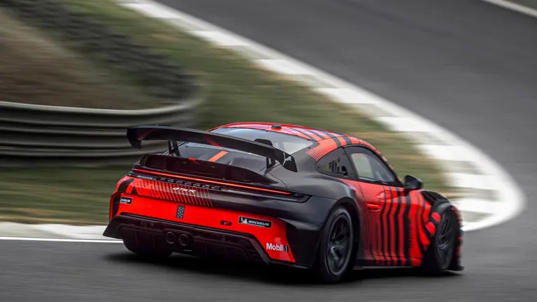 Porsche 911 GT4 R