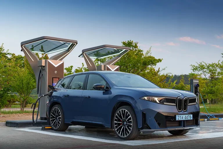 BMW iX3