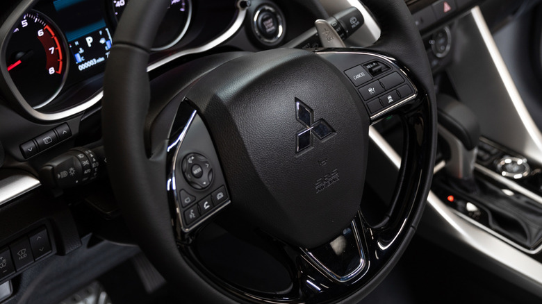 2025 Mitsubishi Eclipse Cross interior cabin steering wheel surround-view camera control button