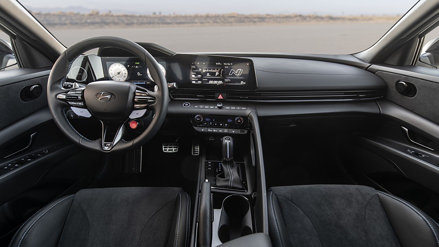 Седан Hyundai Elantra N предыдущего поколения