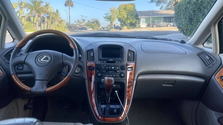 2001 Lexus RX300 Dashboard Image
