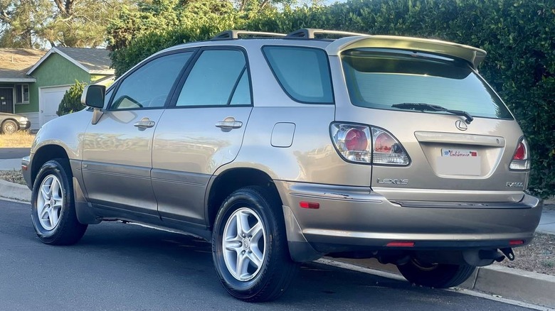 2001 Lexus RX300 Driver's Side Image
