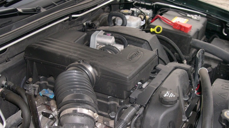 A GM Vortec 3500 engine inside a GMC Canyon