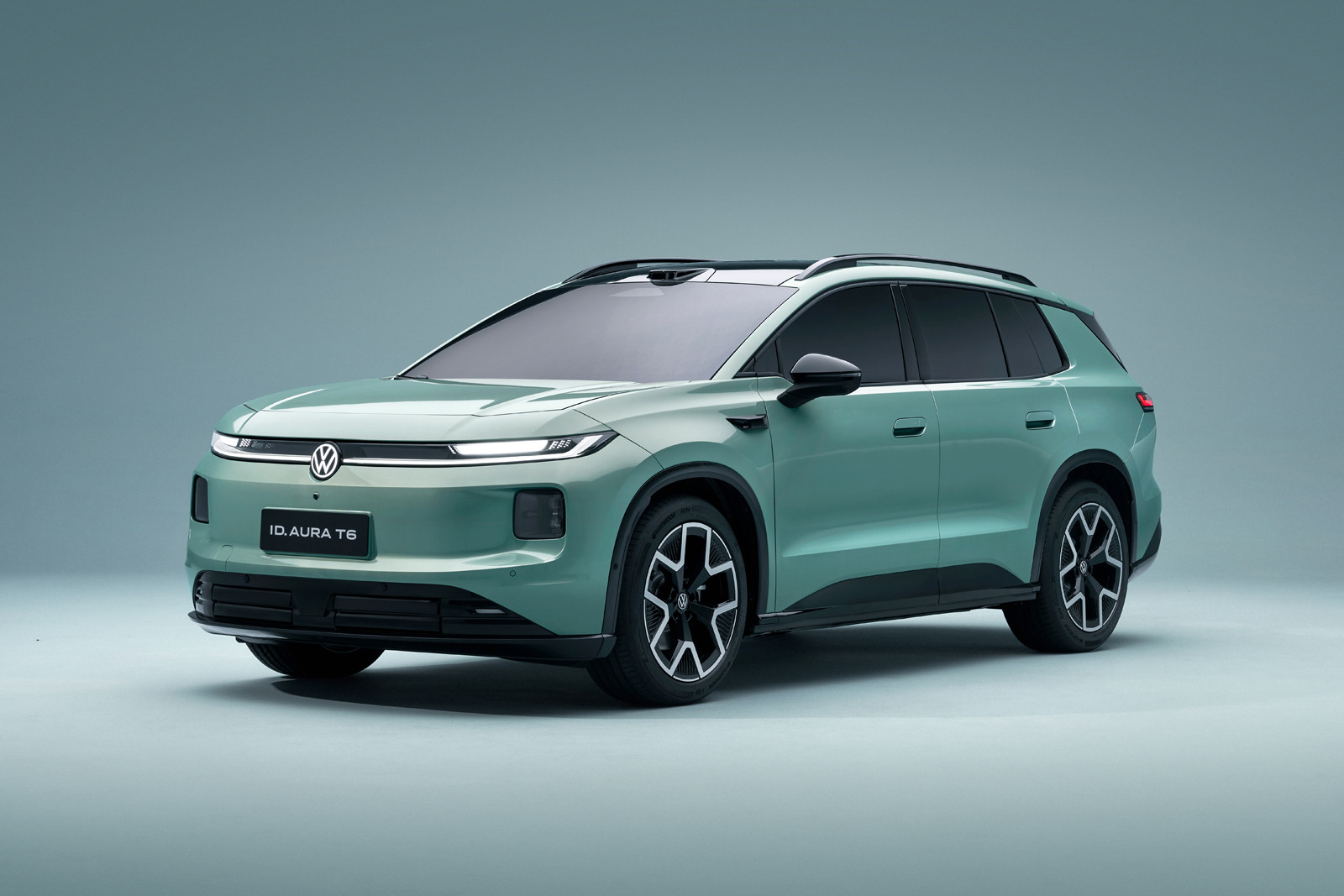 Новый кроссовер Volkswagen ID.Aura T6: стали известны первые технические подробности