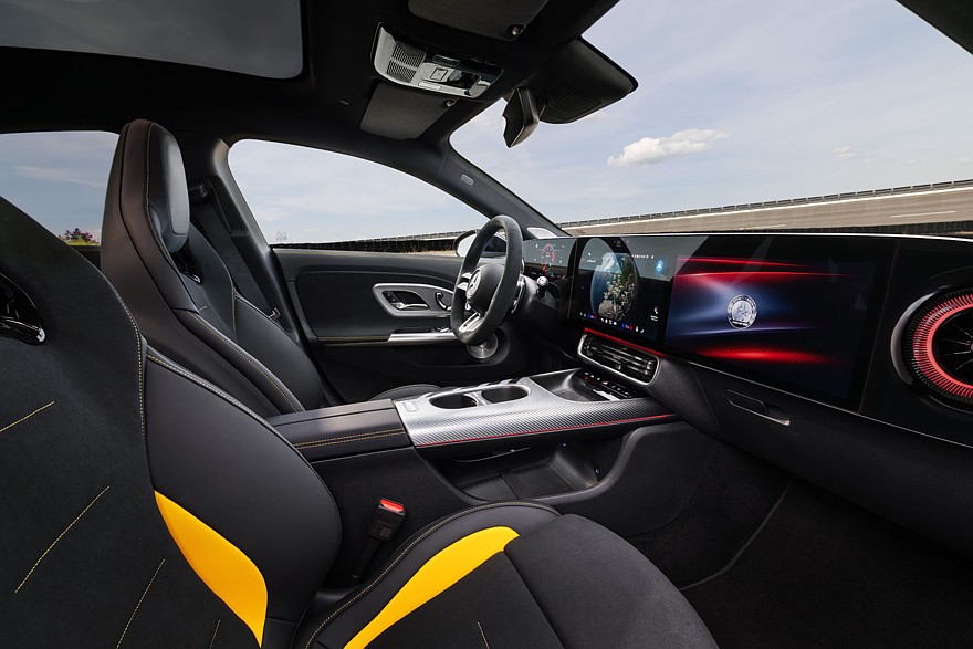 На фото: салон нового седана Mercedes-AMG CLA 45 4Matic+