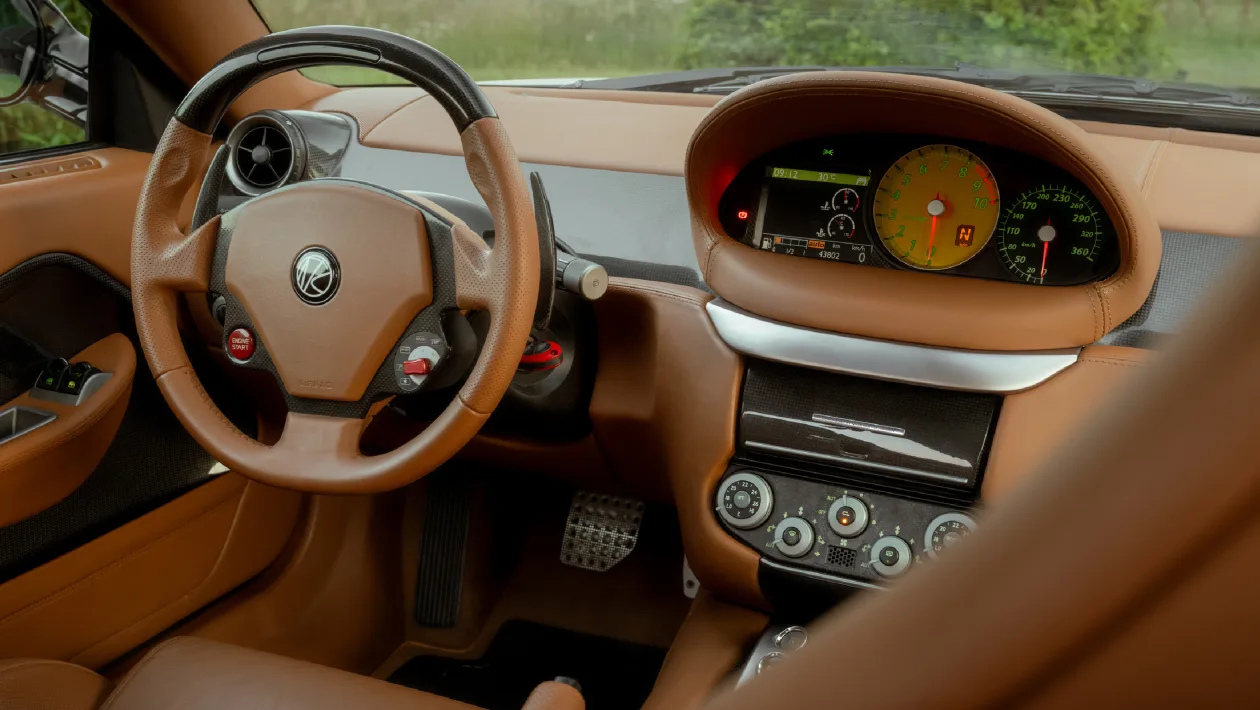 Niels van Roij Daytona Shooting Brake Hommage interior